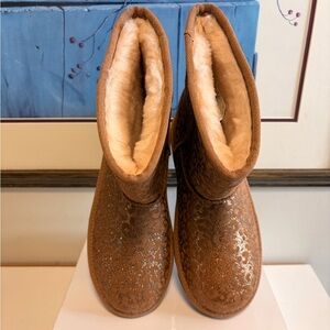 Brown Shearling-Lined Boots